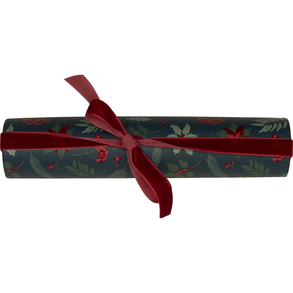 Where winter blooms round macaron